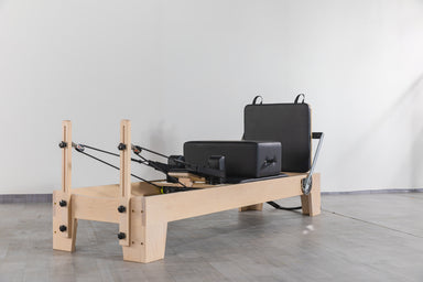 Maple reformer for home indoors and studios, black leather finish wood